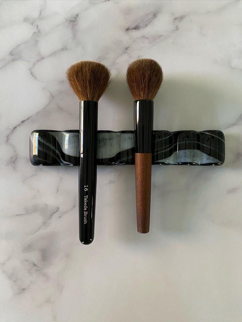 Takeda 16RS SQU R (red squirrel) Cheek/highlight Brush -Red Squirrel hair 100% (European style dressed)