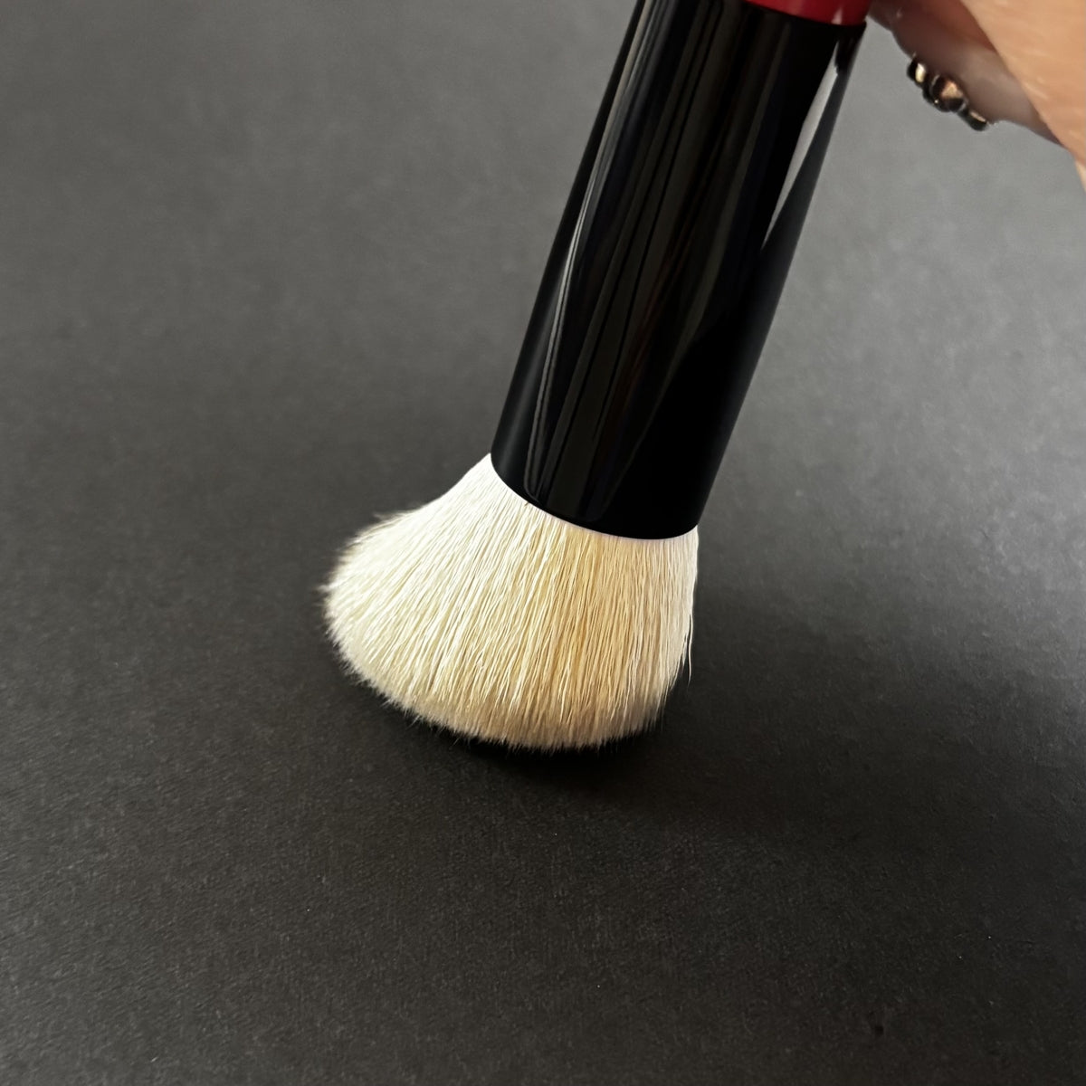 Camellia Puff Brush WF20RAFS NAG (100% Goat Hair)