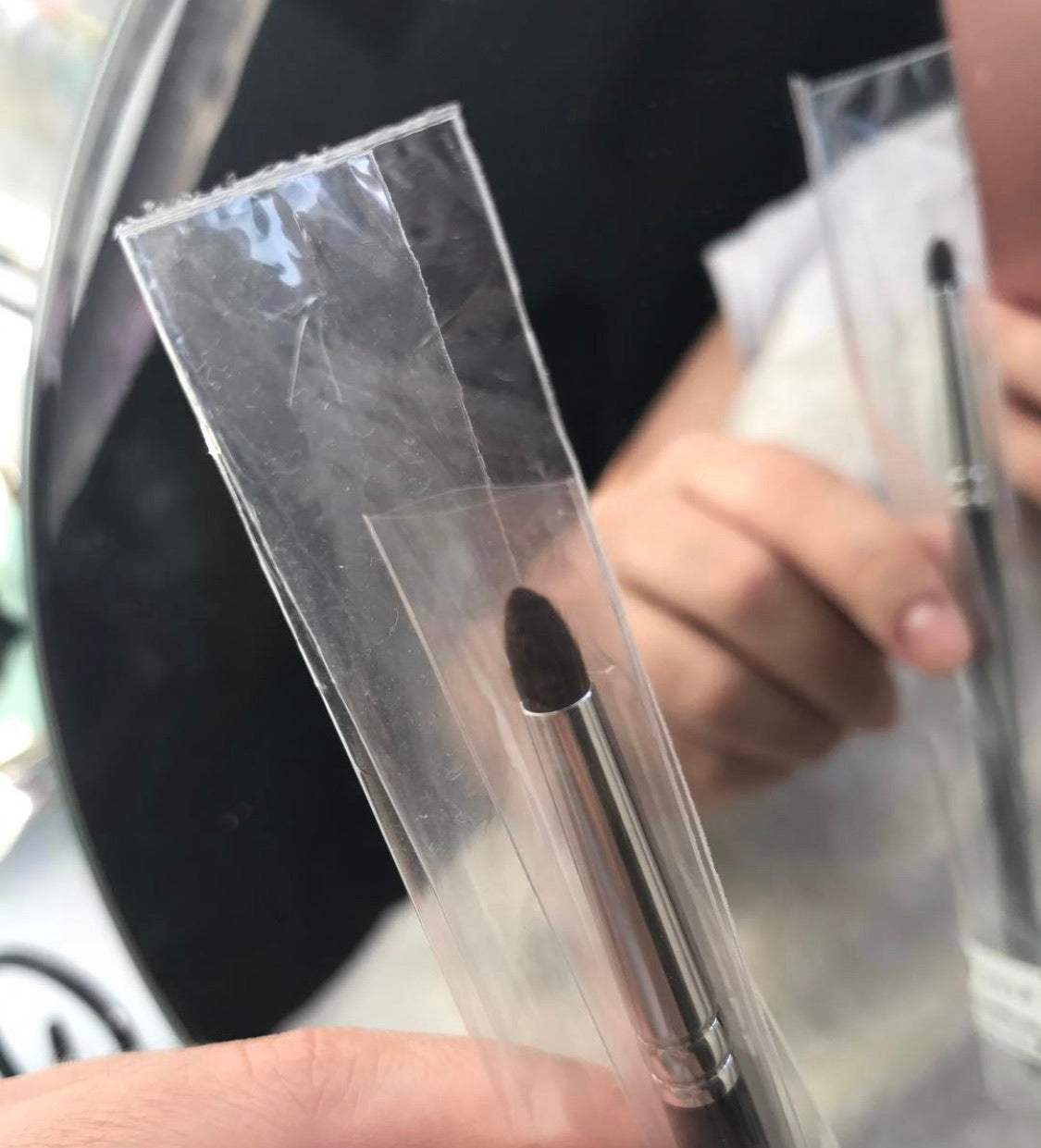 Hakuhodo G5520 Eyeshadow Brush Tapered (Hair: Blue squirrel & Horse)