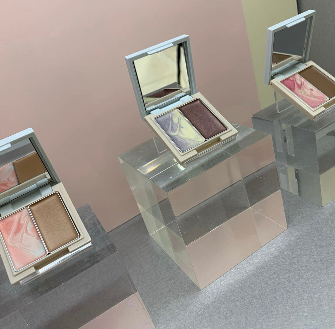 Pola Diem Couleur Color Blend Glow Eye Color