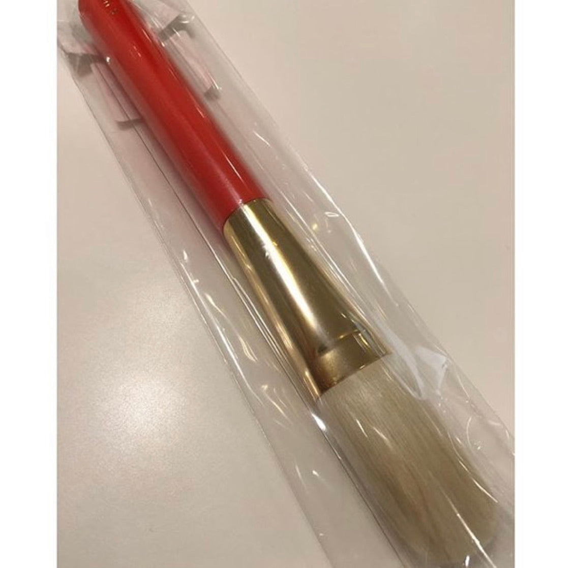 Hakuhodo S110 Blush Brush Round & Flat (Hair:Goat)