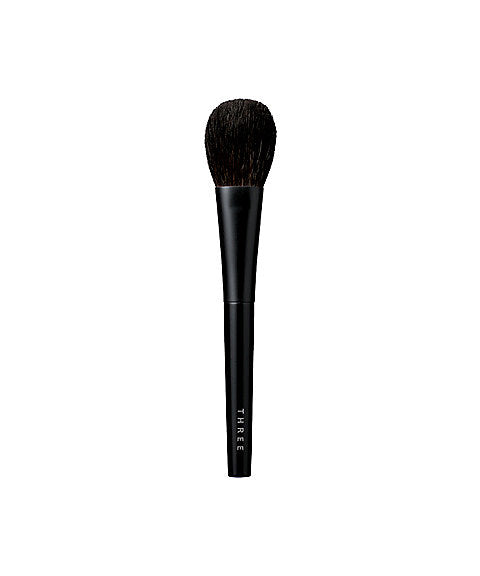 THREE Color Veil Brusher Brush
