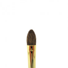 Load image into Gallery viewer, Eihodo WP S-8 eyeshadow brush (Canadian Squirrel)
