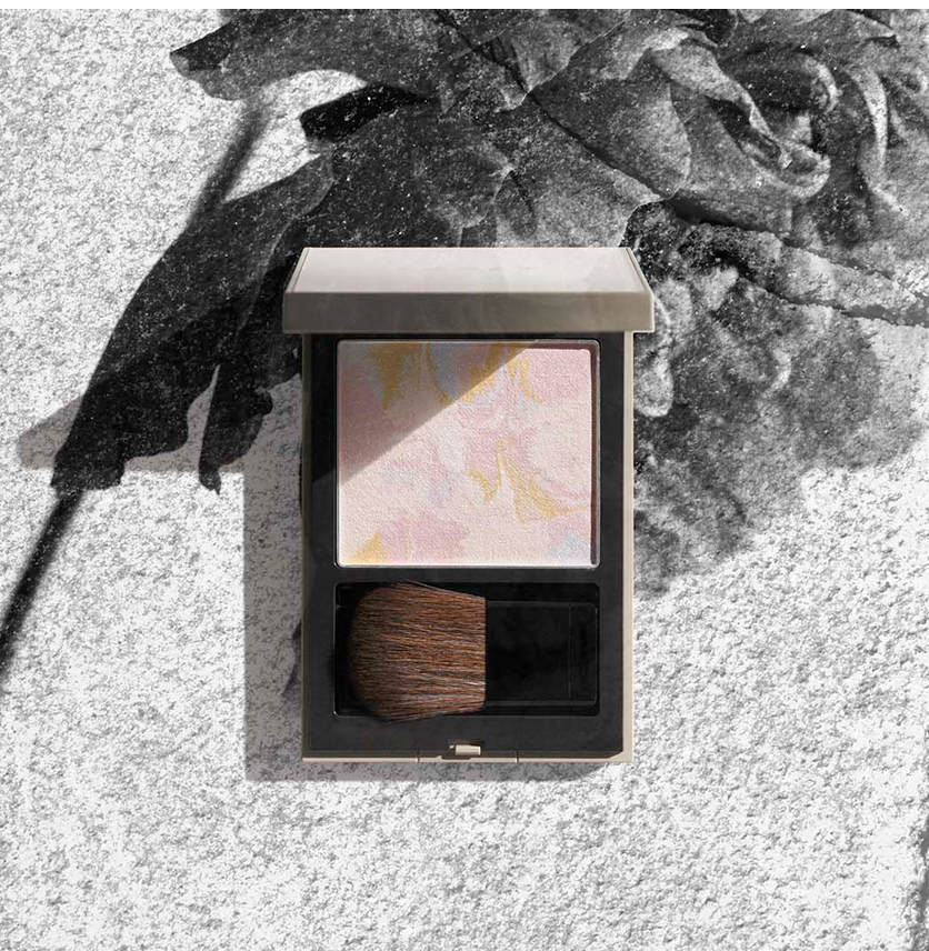 THREE Discordant Dance Face Powder