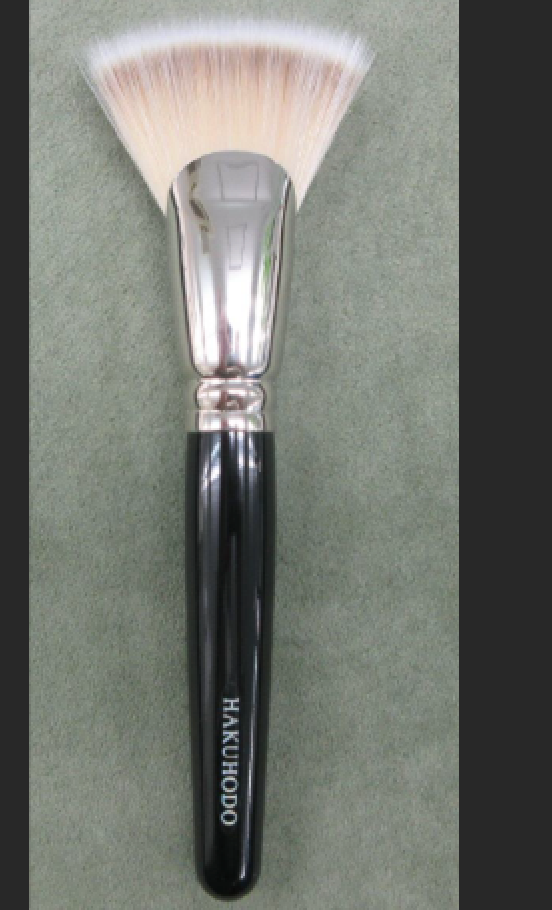 Hakuhodo F1551 BkSL Fan-shaped Flat Brush with Stepped Bristles