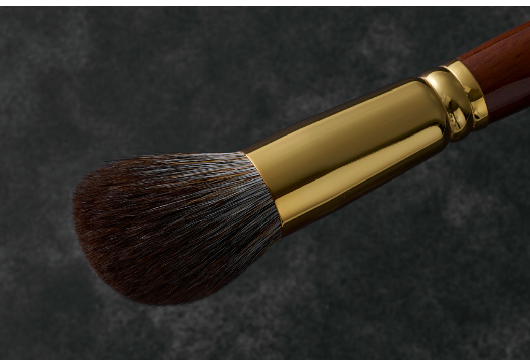 Bisyodo B-P-03 Perfect Fit Powder Brush Angled (Fox Hair / Saikoho Goat Hair)