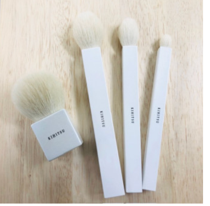 Kihitsu Square brush set (goat) + Facial Cleansing Brush( shikaku4) with a Paulownia box