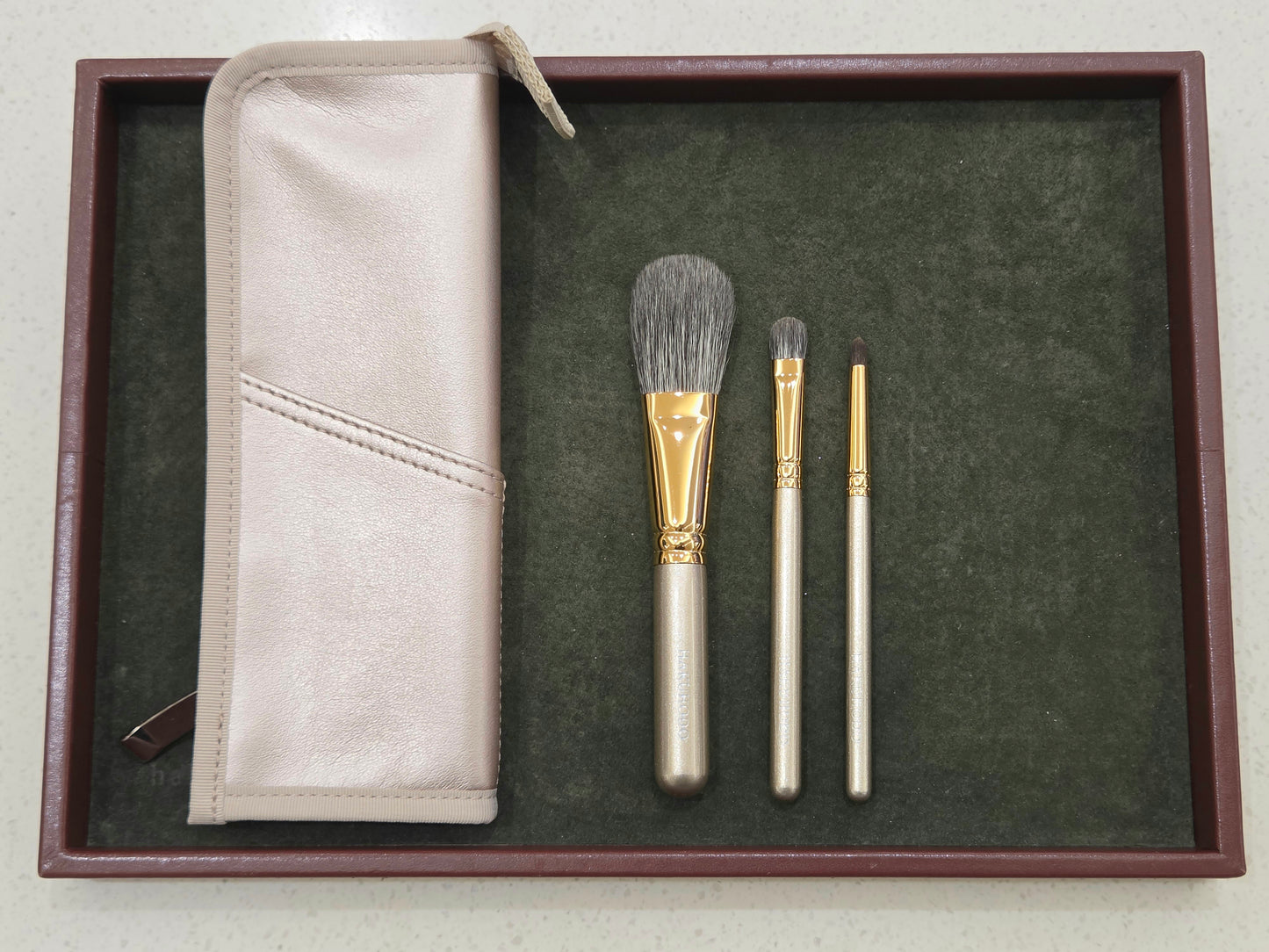 Hakuhodo Natural Makeup Brush Set (Limited Edition) T