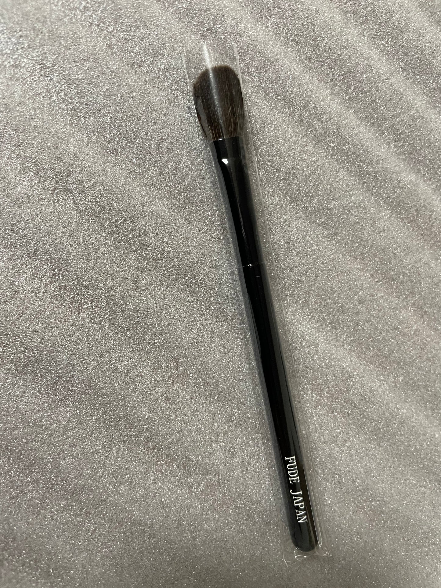 Fude Japan Eyeshadow  (the same as SUQQU Grey Squirrel brushes that were discontinued)