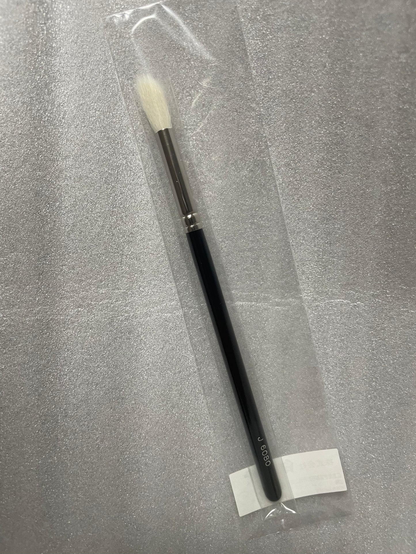 Hakuhodo J6080 eyeshadow