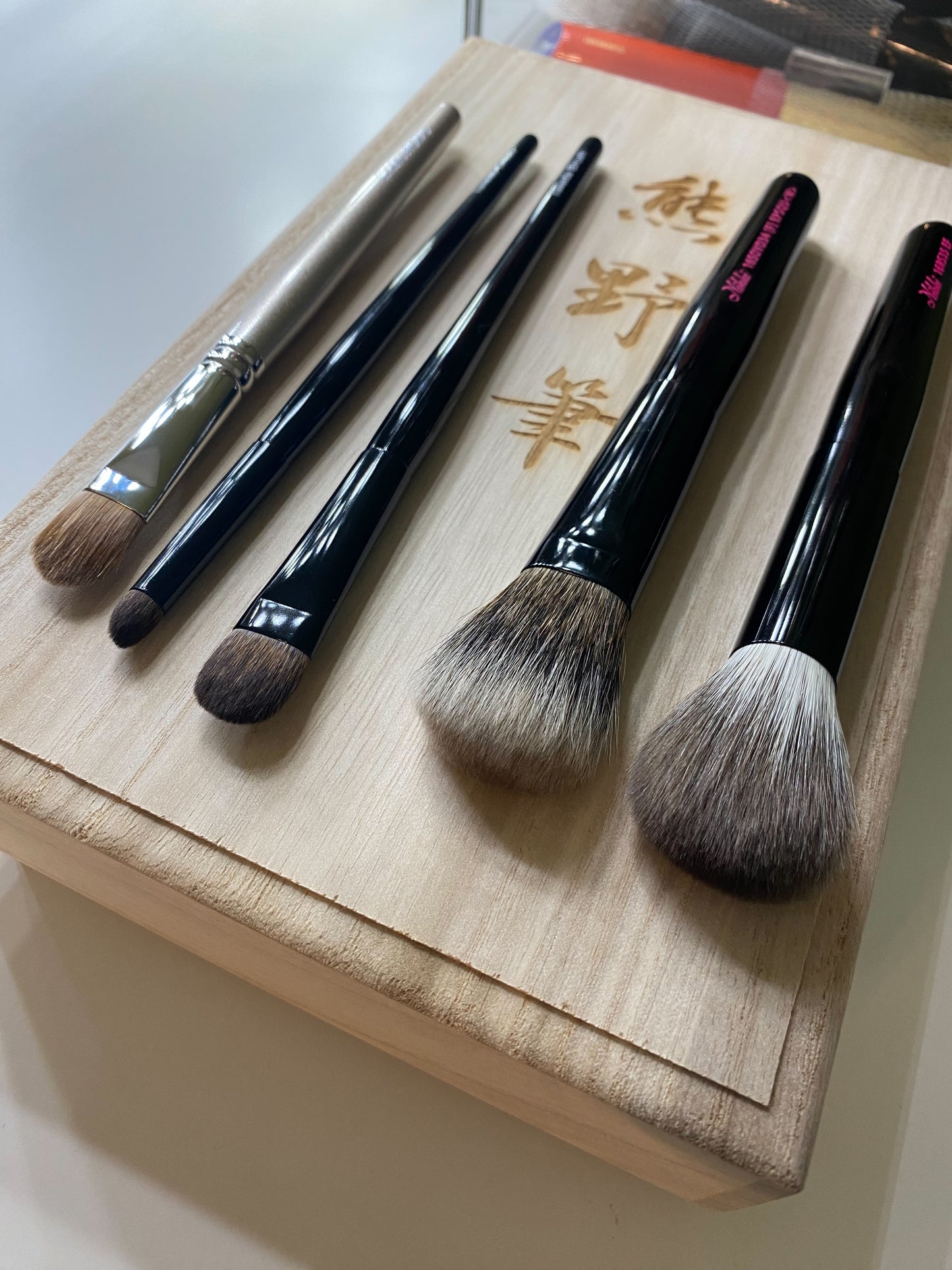 Takeda SH14S ECSQU Eyeshadow Brush (Canadian squirrel)