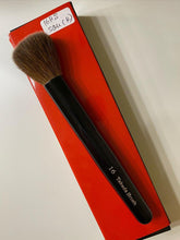 Загрузить изображение в средство просмотра галереи, Takeda 16RS SQU R (red squirrel) Cheek/highlight Brush -Red Squirrel hair 100% (European style dressed)
