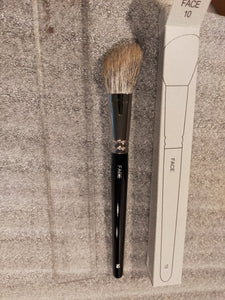 Kihitsu Cheek Brush (long handle) pine squirrel/goat
