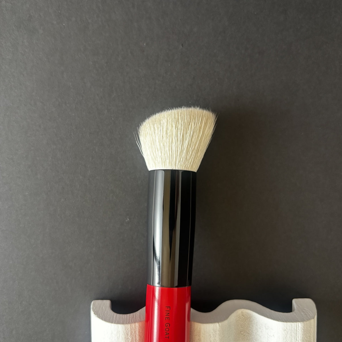 Camellia Puff Brush WF20RAFS NAG (100% Goat Hair)