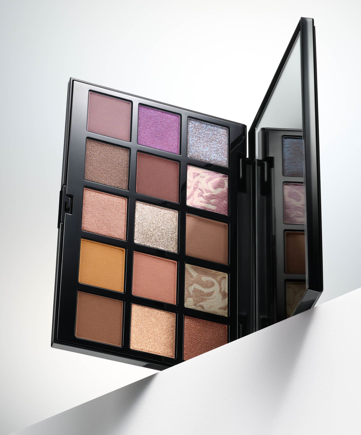 ADDICTION 15th Anniversary eyeshadow palette 'Rock the best moments' (July 15, 2024 on sale)