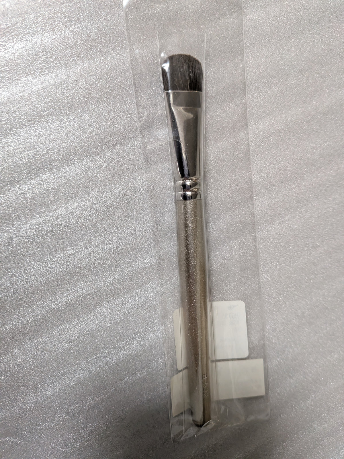 Hakuhodo G532 (B532) ShSL Eye Shadow Brush Round & Flat ( Hair:Blue squirrel 100%)