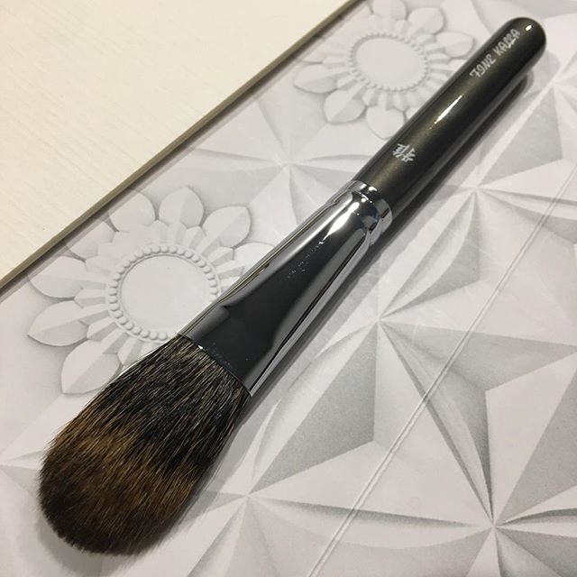 Kyureido KM-005 Cheek Brush