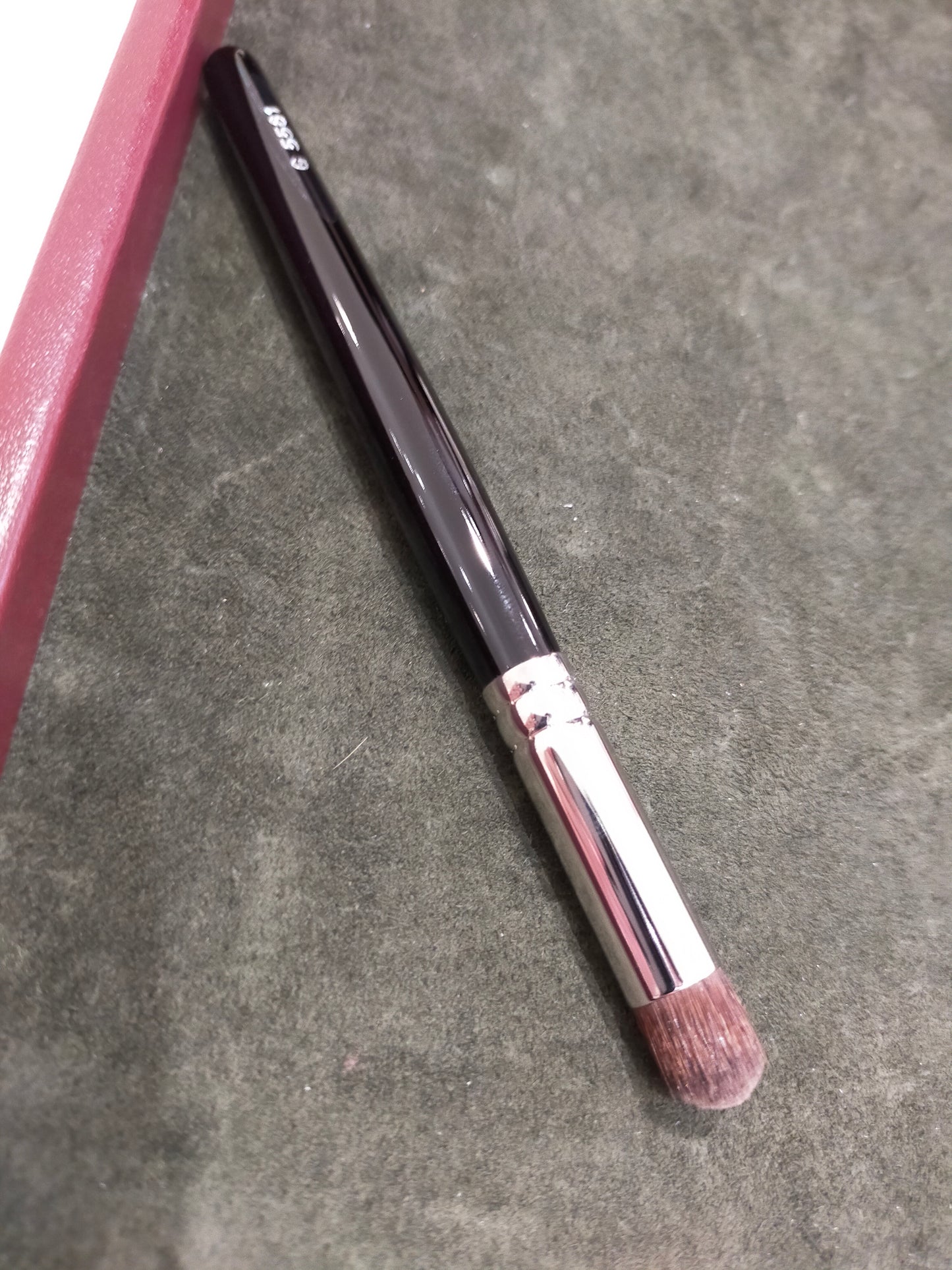 Hakuhodo G5561 Kazan squirrel eyeshadow