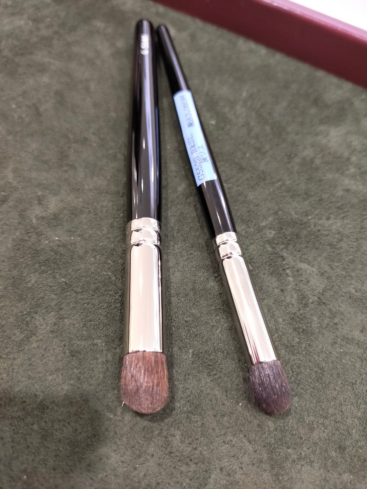 Hakuhodo G5561 Kazan squirrel eyeshadow