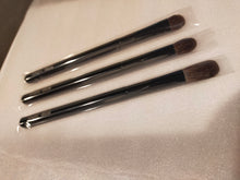Load image into Gallery viewer, Fude Japan Eyeshadow  (the same as SUQQU Grey Squirrel brushes that were discontinued)
