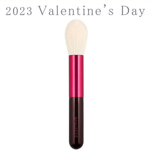 Hakuhodo 2023 Valentine's Day blush brush