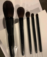 Load image into Gallery viewer, Fude Japan 5 Brush Set (Powder,  cheek  eyeshadow  L, M, S)
