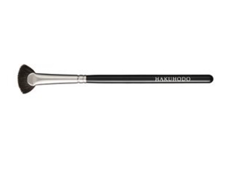 Hakuhodo F8132N Ougi Short eyeshadow brush (Hair:Blue squirrel + synthetic)