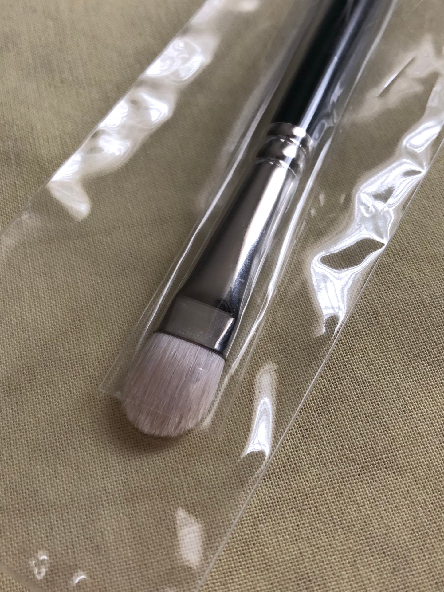 Hakuhodo J004 Eye Shadow Brush Round & Flat