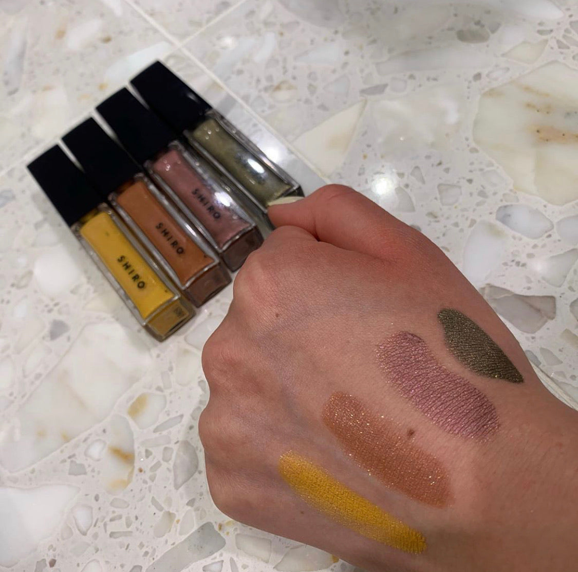 Shiro Calendula Eyeshadow Liquid