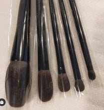 Load image into Gallery viewer, Fude Japan 5 Brush Set (Powder,  cheek  eyeshadow  L, M, S)
