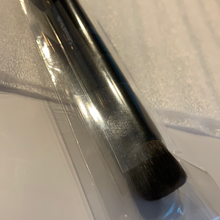 Load image into Gallery viewer, Chikuhodo Z-3 Contour Brush
