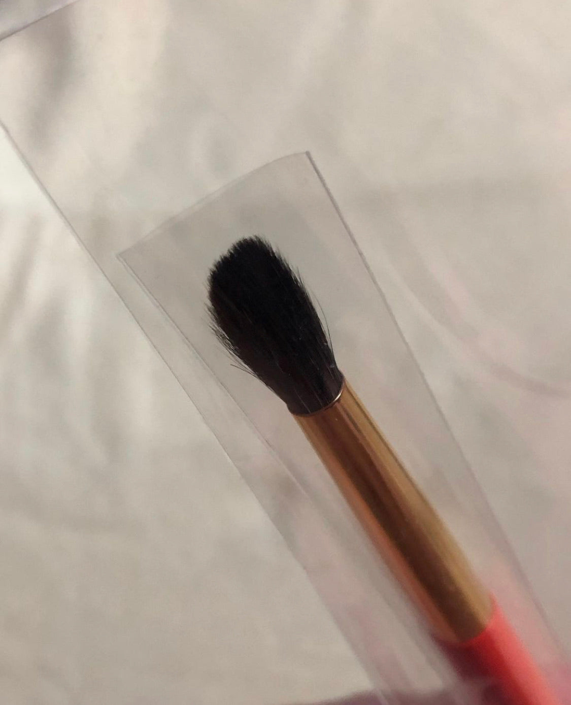 Hakuhodo S142 Eye Shadow Brush Round (Hair:Grey squirrel)