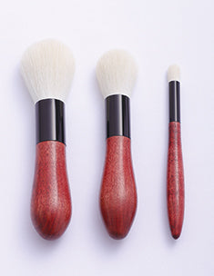 Koyomo Hana Sakura Eyeshadow Brush